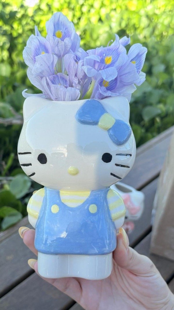 Producto - Florero hello Kitty rayas amarillas