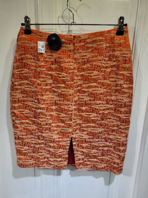 Producto - Falda VICTORIA ORTIZ colorada con beige Talle M - PRECIO: 32X - 1