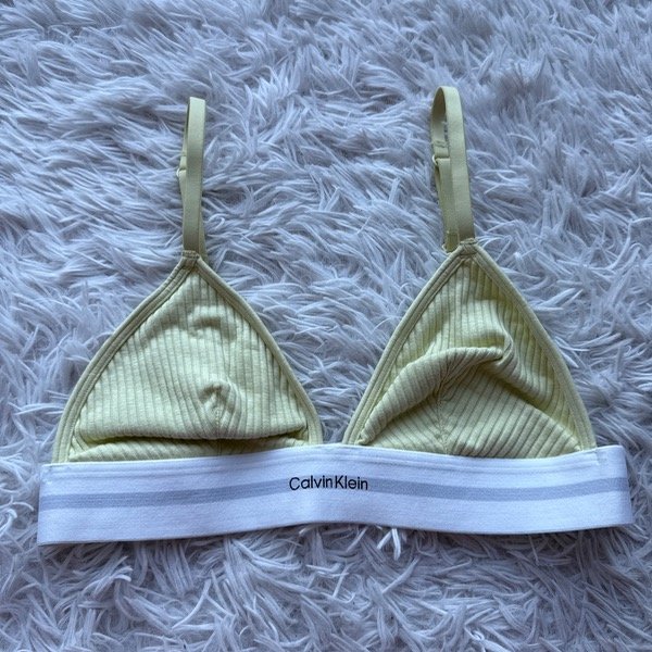 Producto - TOPS Y CORPIÑO CALVIN KLEIN 4