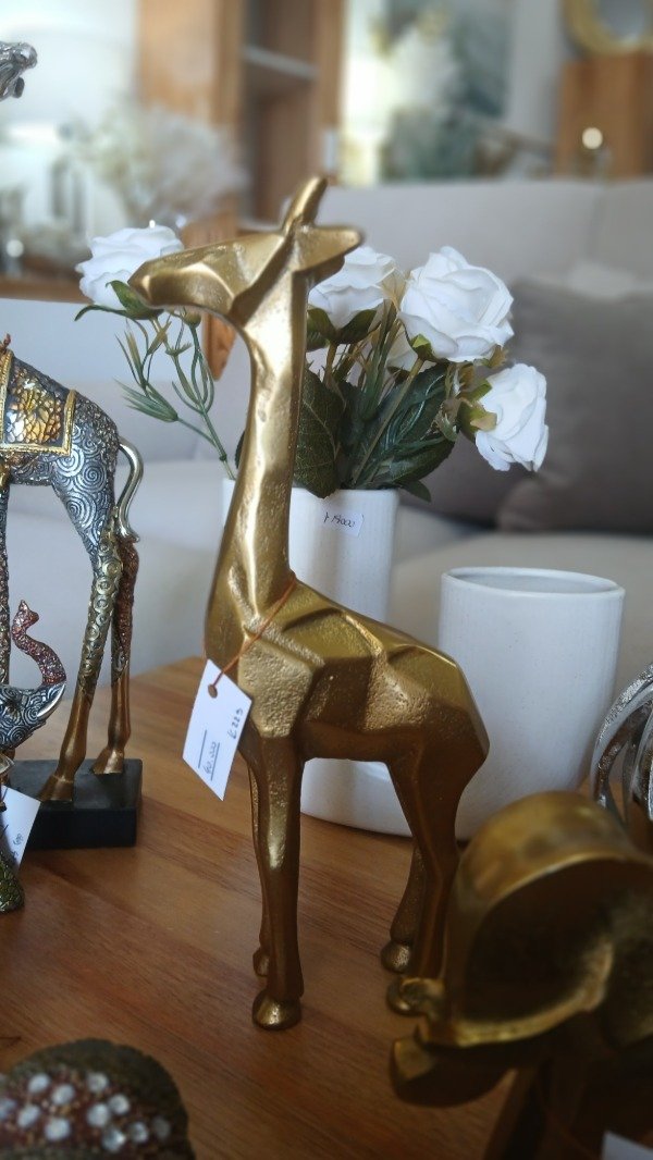 Producto - Jirafa metal dorada