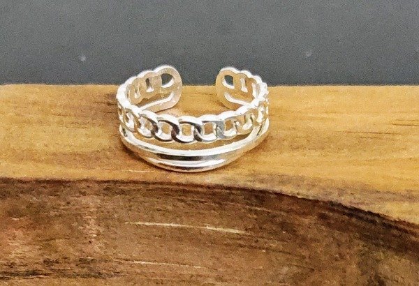 Producto - Anillo Doble Tira Una Cadenas y la otra con Rayas Regulable