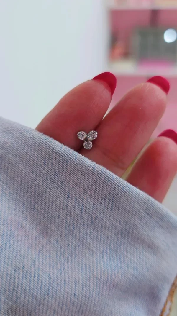 Producto - Piercing tres cubic AQ
