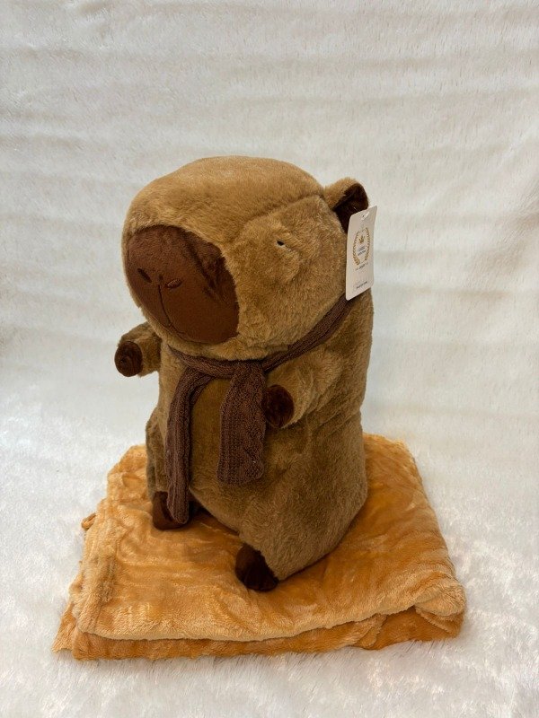 Producto - Peluche capibara con bufanda 3 en 1