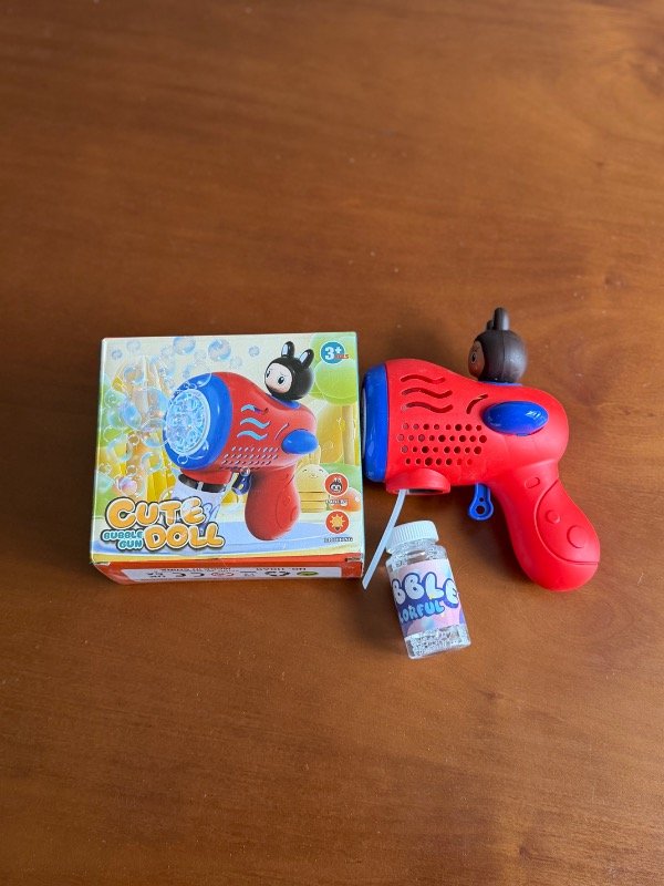 Producto - Pistola burbujero automático labubu