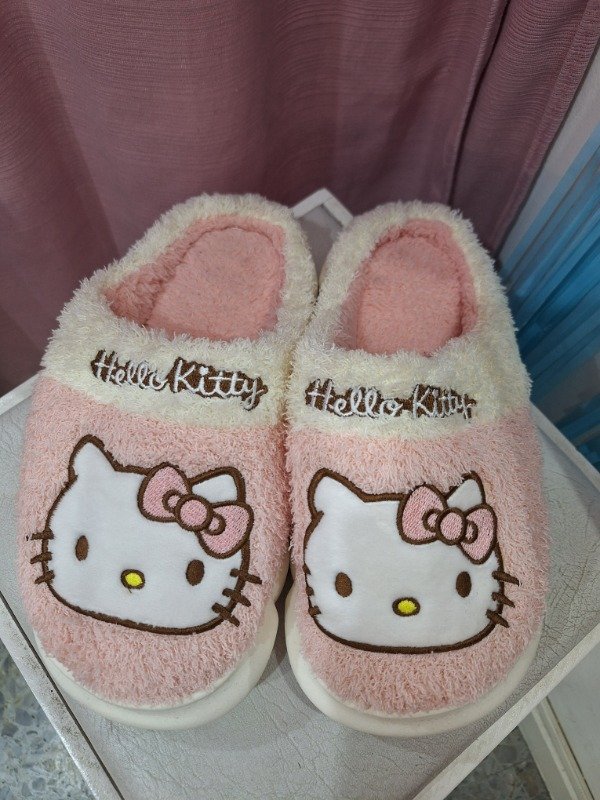 Producto - Pantuflas kitty 37