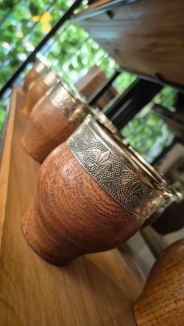 Producto - Mate Imperial de Madera de Algarrobo con Virola de Alpaca Labrada