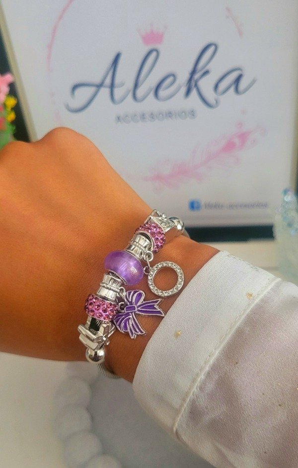 Producto - Pulsera esclava regulable charms lila de acero quirúrgico