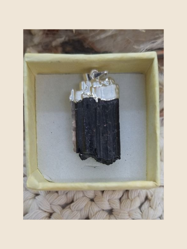 Producto - Dije "Turmalina" con baño de plata