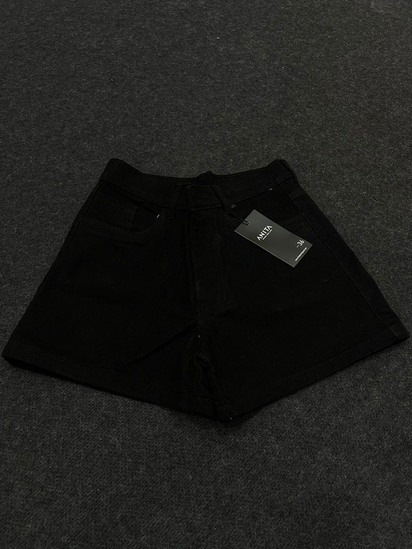 Short mom negro
