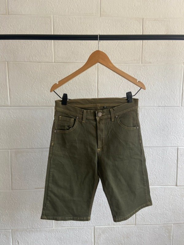 Producto - Bermuda verde