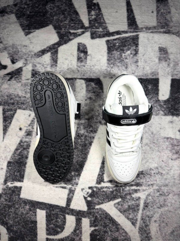 Producto - Forum pro "white and black" - 3