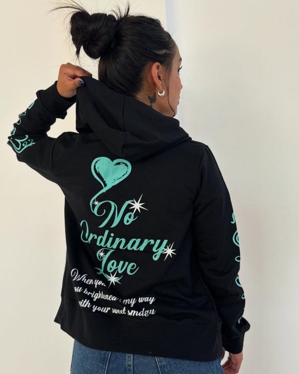 Producto - Campera No Ordinary Love