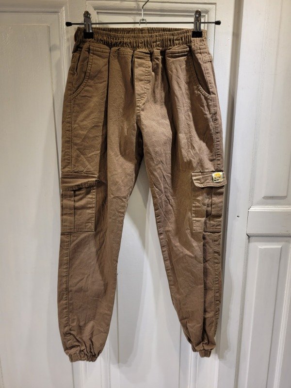 Producto - Jogger WAITING marrón cargo Talle 14 años - PRECIO: 32X