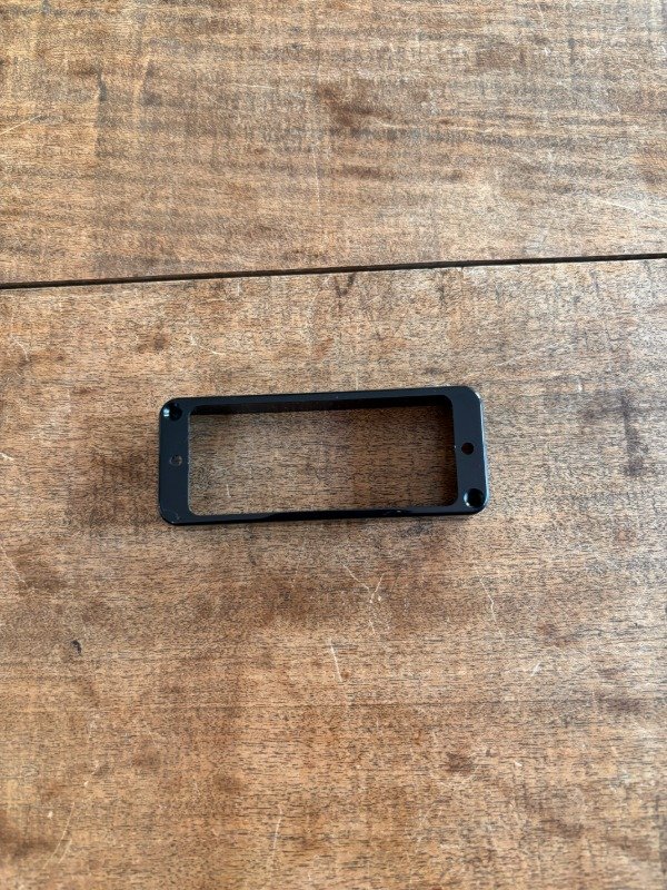 Producto - Marco para Minihumbucker formato P90 Negro por unidad
