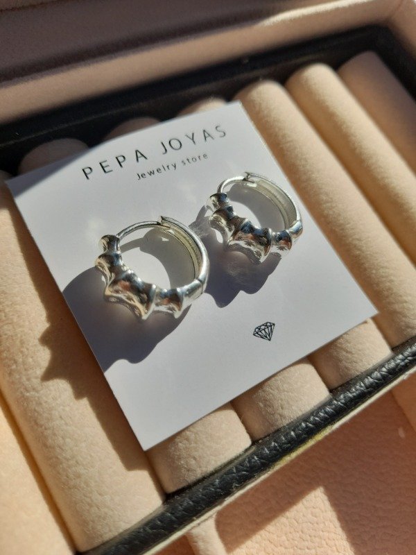 Producto - Argollas onduladas con detalle