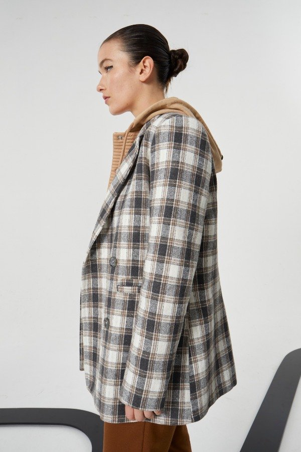 Producto - SACO PANO ESCOCES CON BOTONES