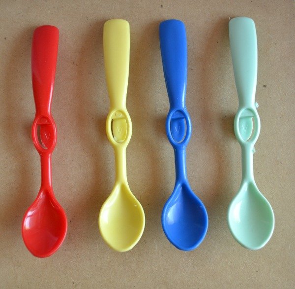 Producto - CUCHARAS COLGANTES PLASTICAS