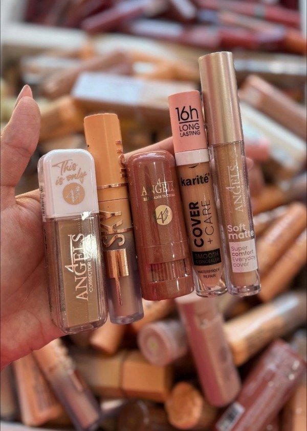 Producto - CAJÓN DE OFERTAS CORRECTOR / ILUMINADOR / BASE