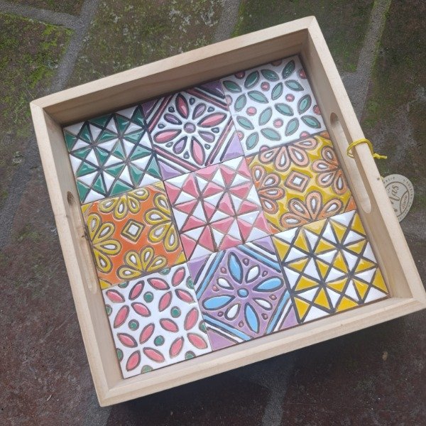 Producto - Bandeja de 20x20 con 4 azulejos esmaltados de 10x10