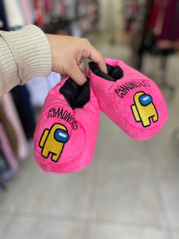 Producto - Pantuflon amongus rosa - COD 462