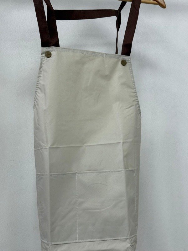 Producto - Delantal SIMIL CUERO LISO/CUADRILLE - 1