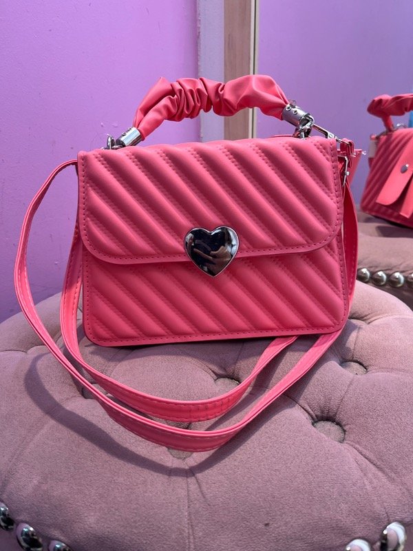 Producto - Cartera rosa corazón