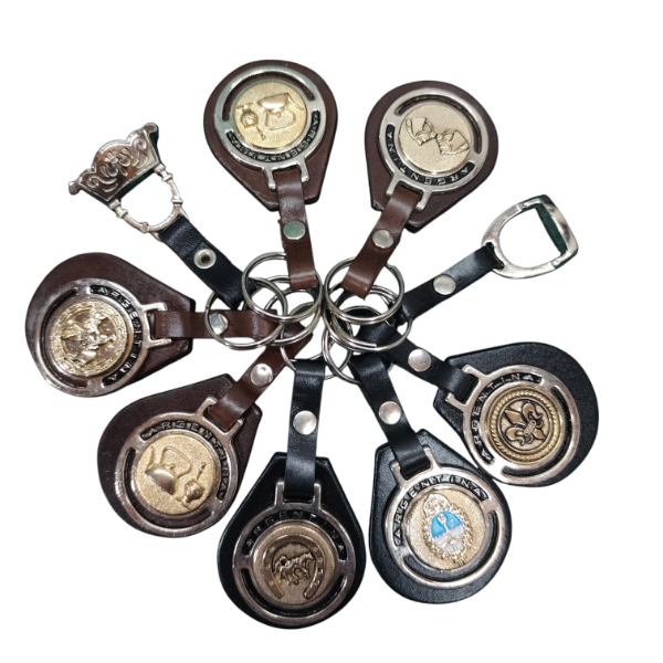 Producto - 12 llaveros surtidos