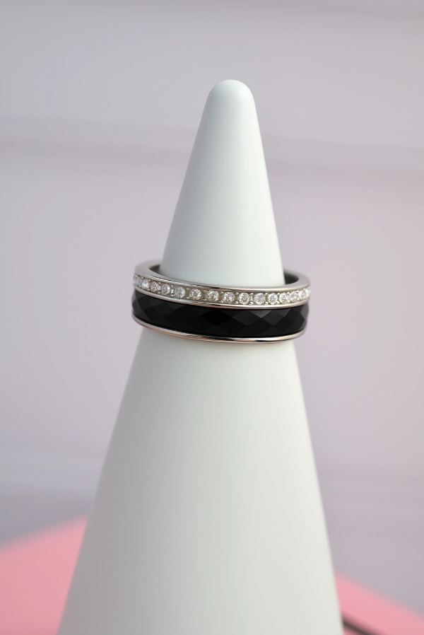Producto - Anillo cerámica negro
