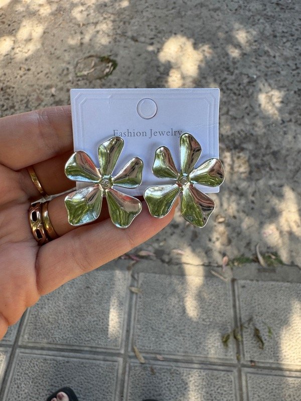 Producto - Aros flor plateado