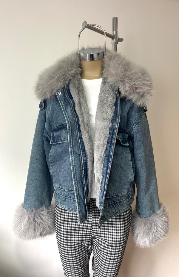 Producto - Campera de Jean Azul con  Gris