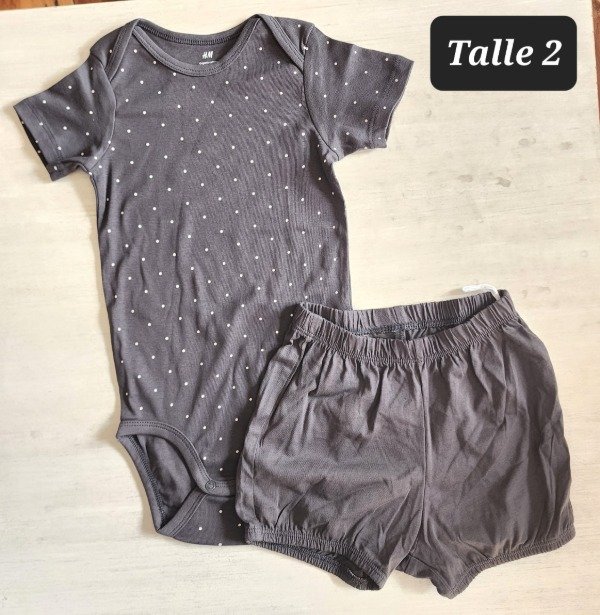 Producto - Duo body y short HyM talle 24 meses lunares gris
