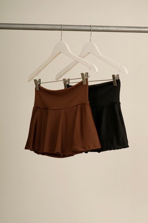 Producto - Short pollera volados negro - 1