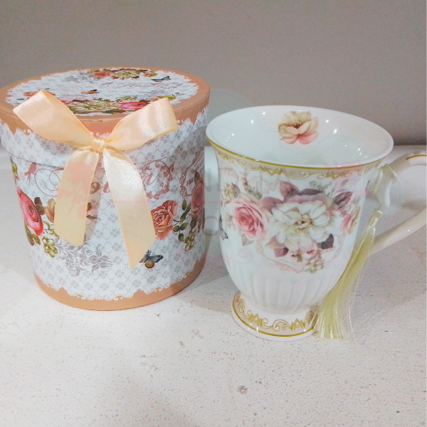 Producto - TAZA DE PORCELANA VINTAGE BEIGE 300 ML CON CAJITA REGALO - 0