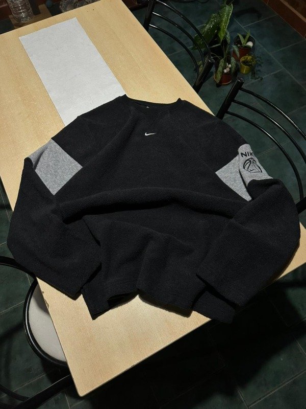 Producto - NIKE VTG BASKETBALL CENTER SWOOSH (M)