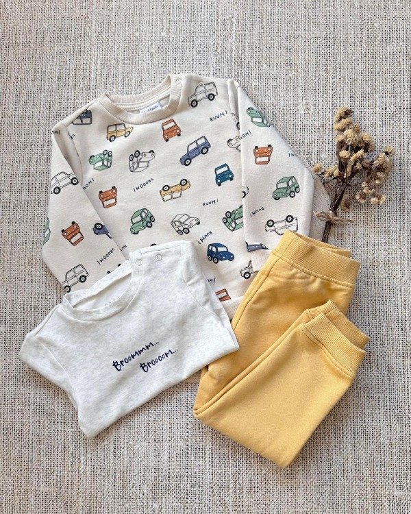 Producto - TRIO IMPORTADO AUTOS VINTAGE FRISADO