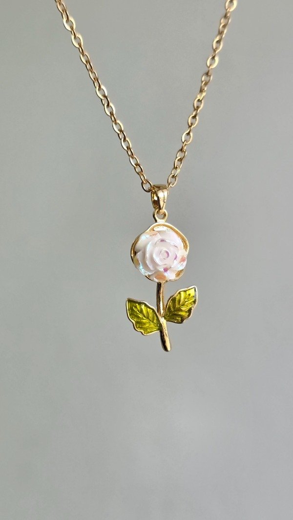 Producto - Collar flor con hojas
