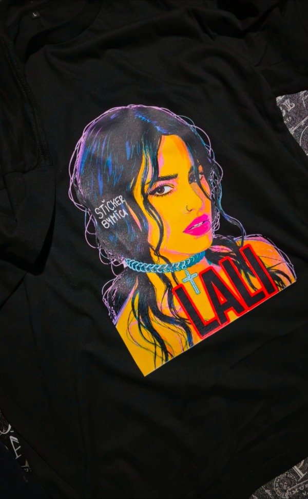 Producto - Remera lali talle L negra