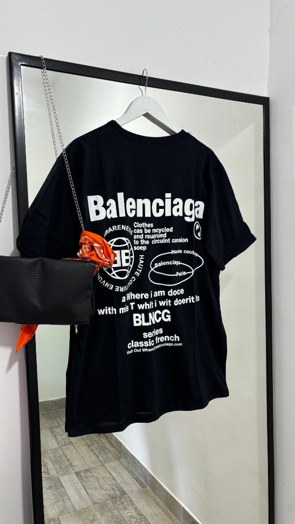 Producto - Remera Balenciaga negro