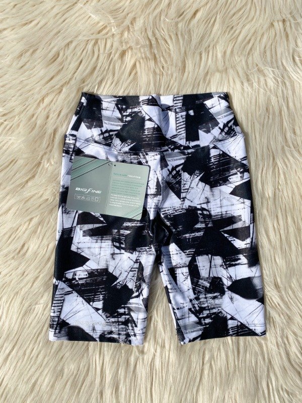 Producto - Negro y blanco BF