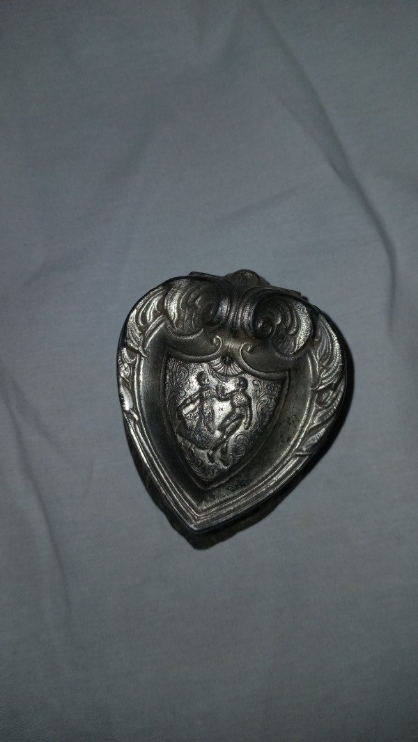 Producto - Vintage MITA pewter dance couple heart rings box. - 1