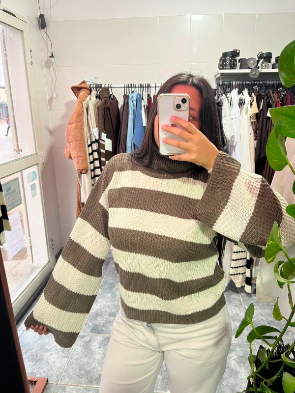 Producto - Sweater hilo polera rayada