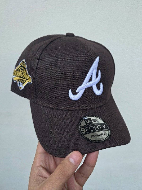 Producto - Atlanta Braves Brown World Series 1995 New Era 9FORTY Adjustable A-Frame