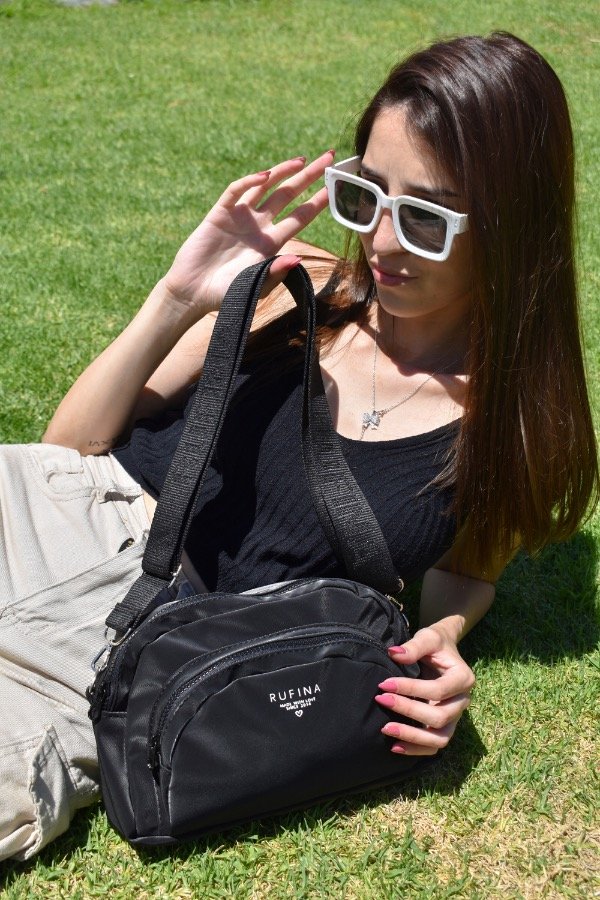 Producto - Morral Rufina - Tira negra bajo relieve