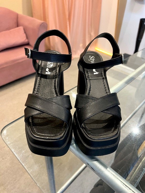 Producto - Sandalias Cruzadas