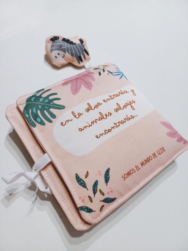 Producto - Libro sensorial "Un tucan volando..." - 1