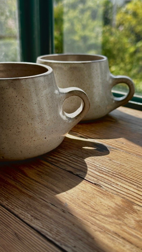 Producto - Juego de tazas LINDA Bl con pintitas 2u.