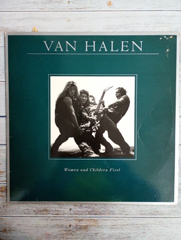 Producto - Van Halen Women And Children First