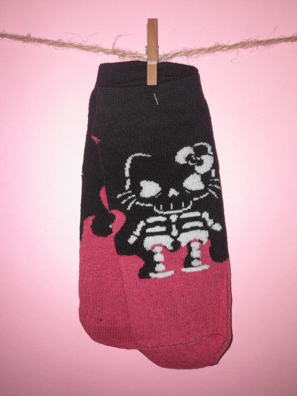 Producto - Hello Kitty  esqueleto
