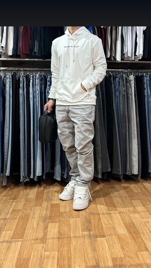 Producto - Buzo bordado canguro  not