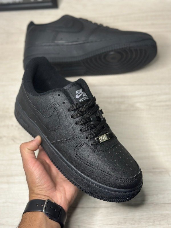 Producto - Nike Air Force 1 Black Cat